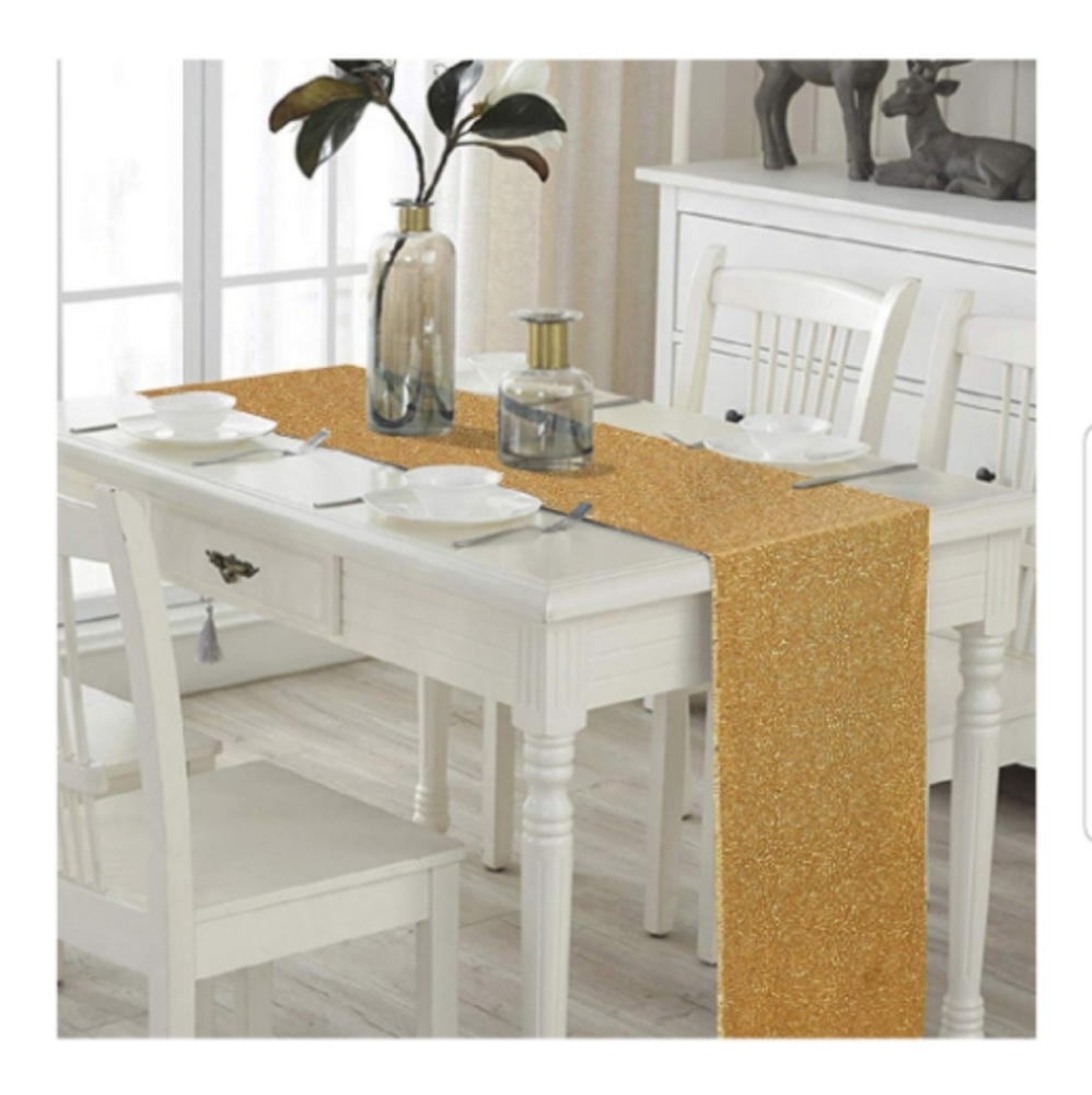 🆕️⭐Gold Sequined Table Runner⭐🆕️ NWT